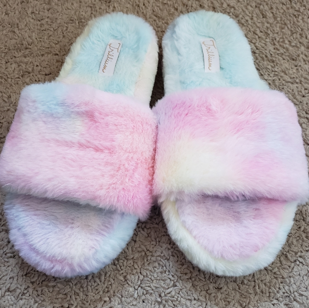Trillenium plush tie dye slides